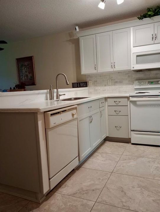 For Rent: $1,650 (3 beds, 2 baths, 1245 Square Feet)