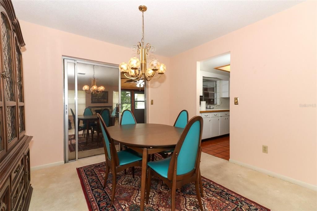 Recently Sold: $349,900 (3 beds, 2 baths, 1874 Square Feet)