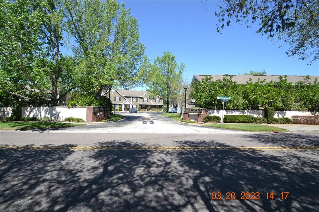 Active With Contract: $1,650 (2 beds, 2 baths, 1088 Square Feet)