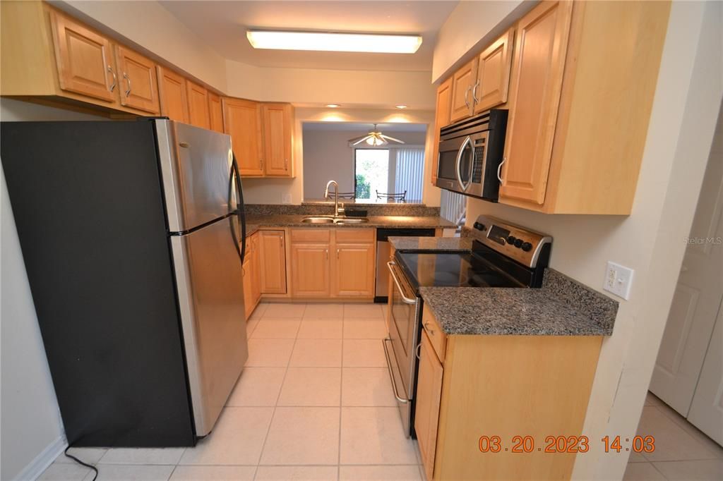 Active With Contract: $1,650 (2 beds, 2 baths, 1088 Square Feet)