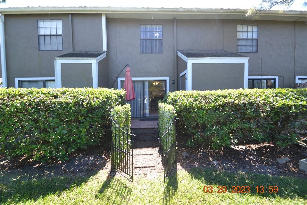 Active With Contract: $1,650 (2 beds, 2 baths, 1088 Square Feet)