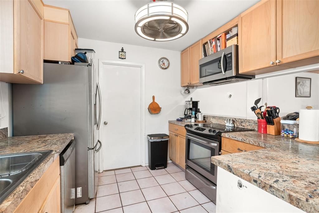 For Sale: $339,900 (3 beds, 2 baths, 1120 Square Feet)
