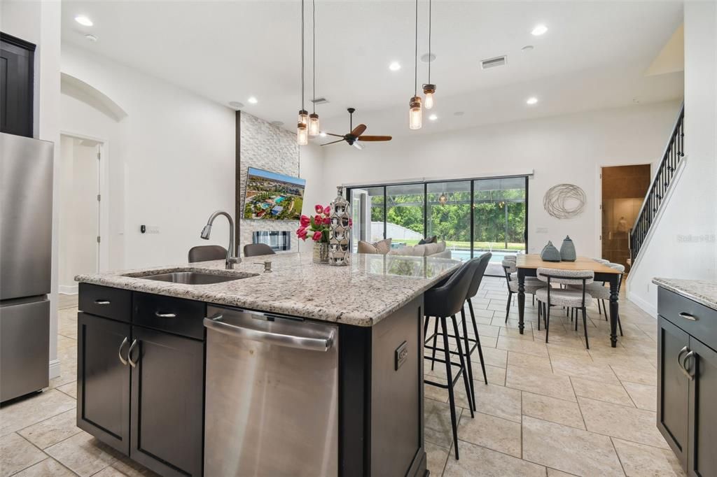 Recently Sold: $1,300,000 (5 beds, 4 baths, 3919 Square Feet)