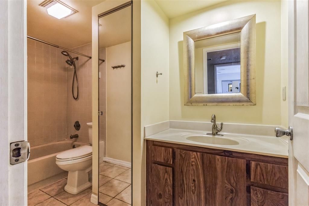 最近租的: $2,200 (3 贝兹, 2 浴室, 1572 平方英尺)