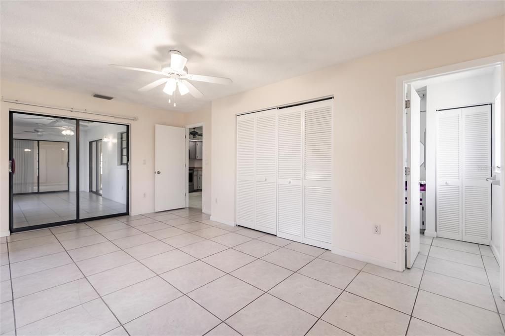 For Sale: $259,900 (2 beds, 2 baths, 1522 Square Feet)