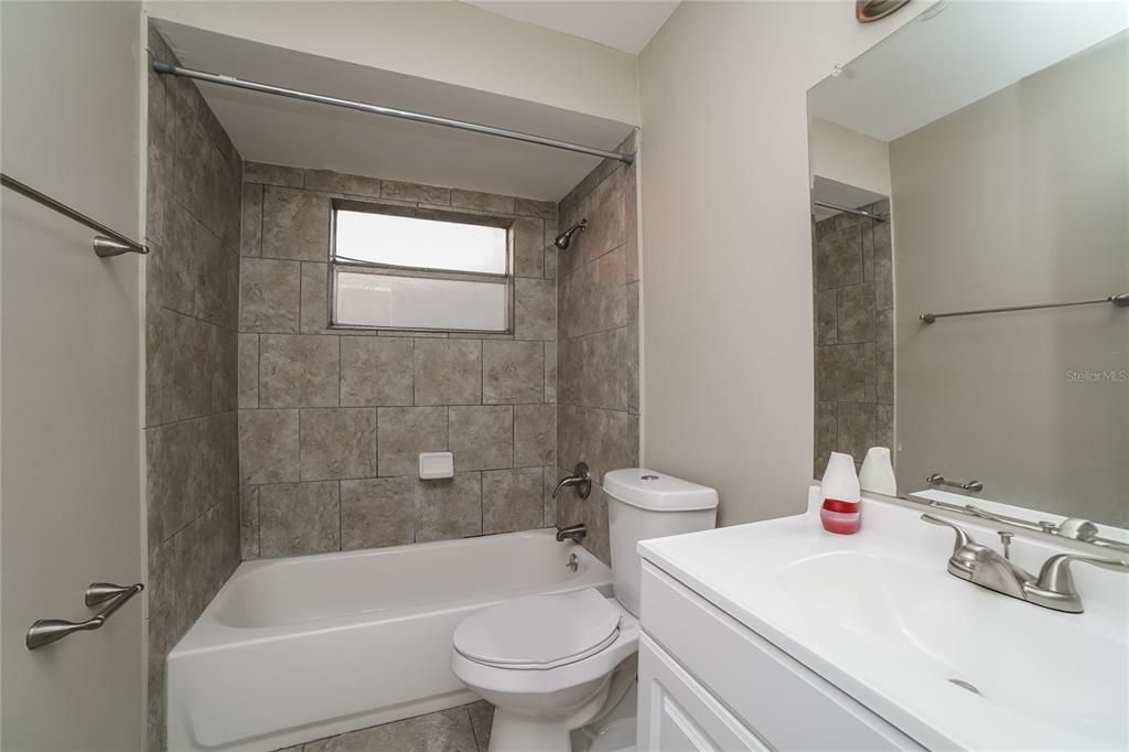 For Rent: $1,745 (3 beds, 2 baths, 1293 Square Feet)