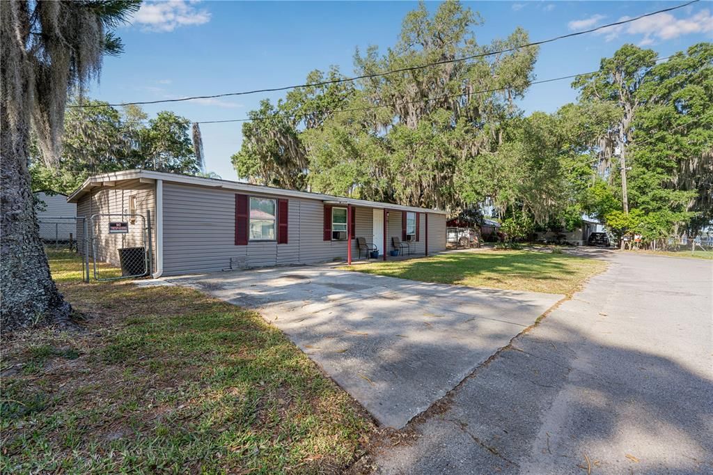 Active With Contract: $99,500 (3 beds, 1 baths, 1250 Square Feet)