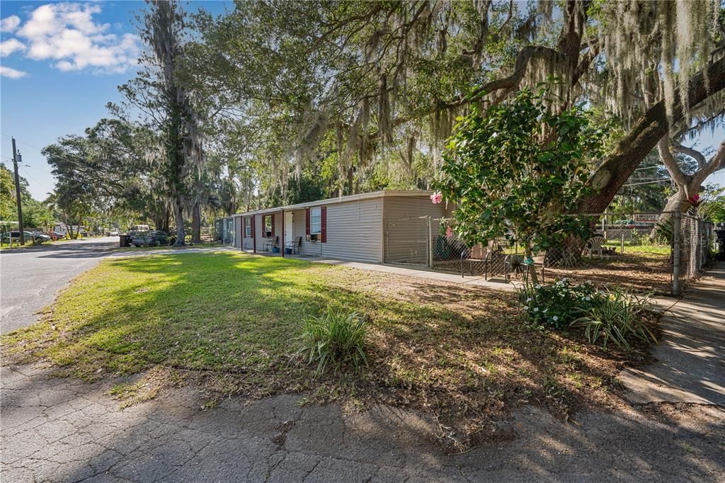 Active With Contract: $99,500 (3 beds, 1 baths, 1250 Square Feet)