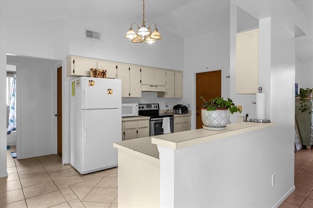 For Sale: $389,900 (3 beds, 2 baths, 1359 Square Feet)