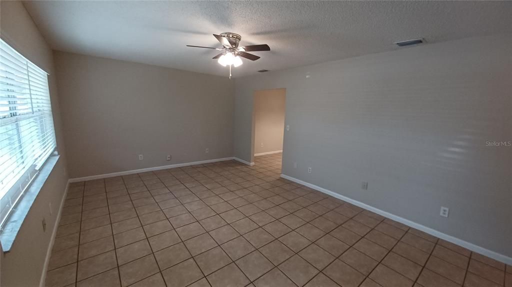 Active With Contract: $249,900 (3 beds, 2 baths, 1310 Square Feet)