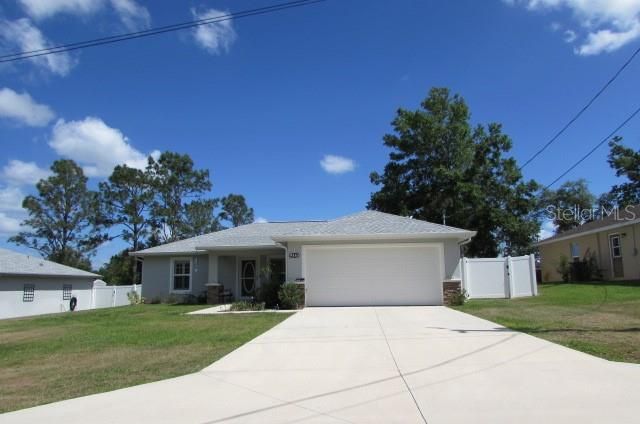 Active With Contract: $289,000 (3 beds, 2 baths, 1377 Square Feet)