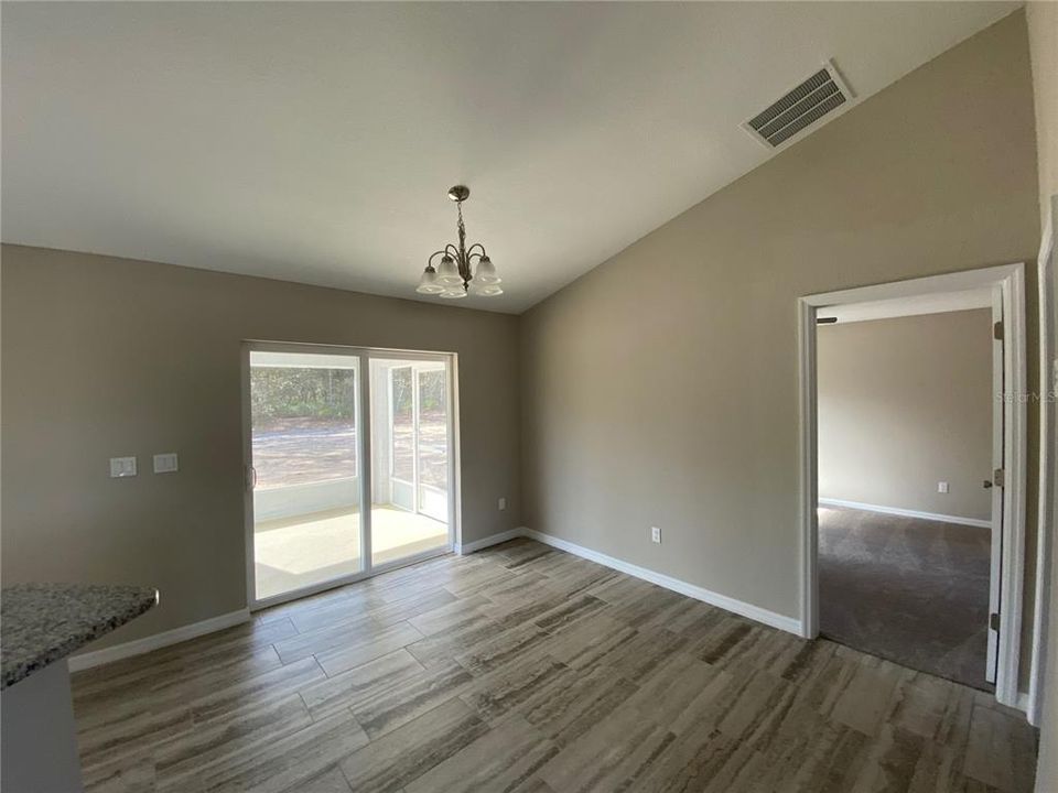 For Rent: $1,625 (3 beds, 2 baths, 1278 Square Feet)