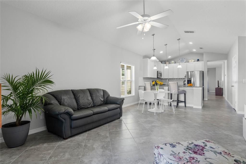 Active With Contract: $520,000 (4 beds, 3 baths, 2472 Square Feet)