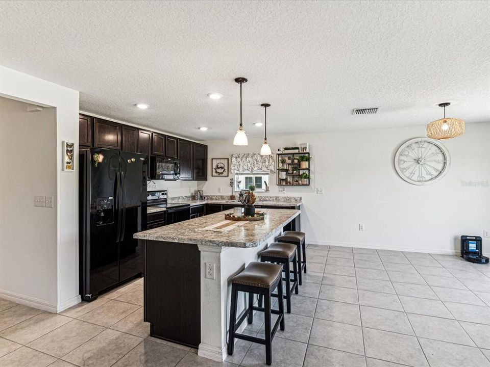 For Sale: $339,900 (3 beds, 2 baths, 1537 Square Feet)