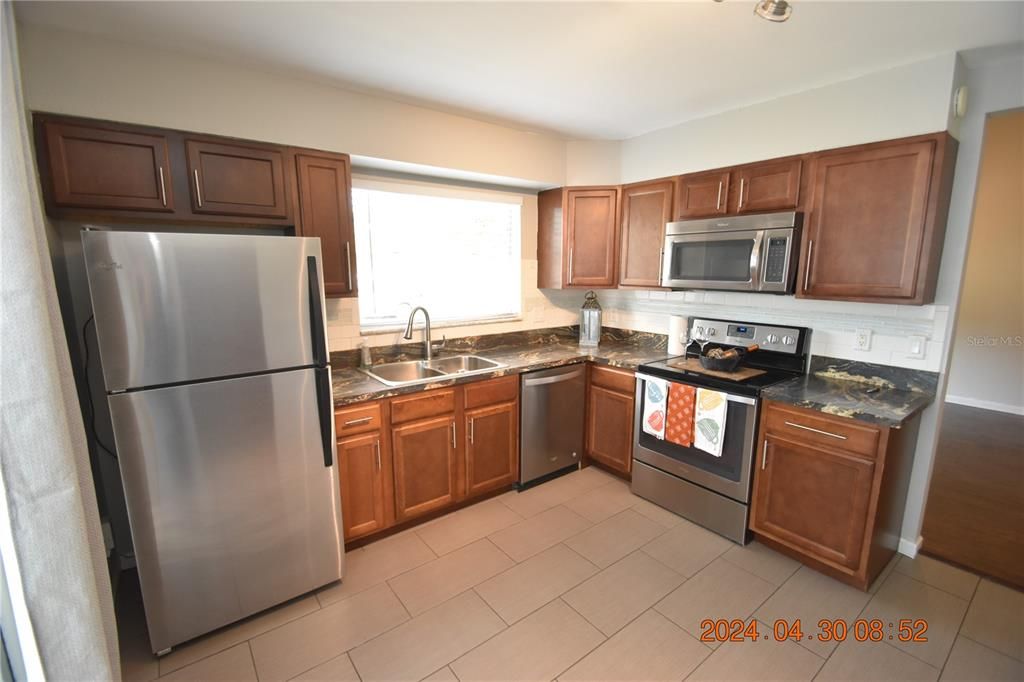 Recently Rented: $1,675 (2 beds, 2 baths, 1080 Square Feet)