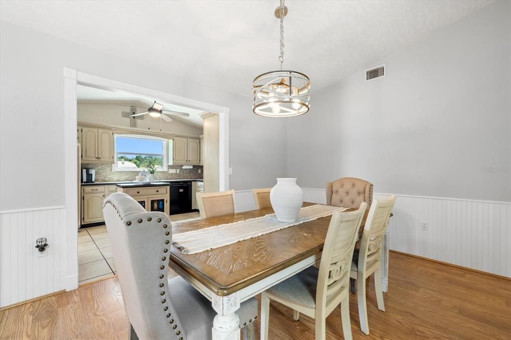 Active With Contract: $515,000 (3 beds, 2 baths, 1510 Square Feet)