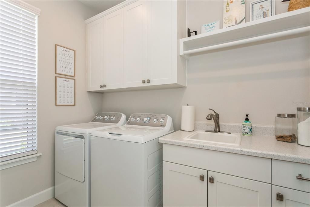 For Sale: $449,900 (2 beds, 2 baths, 1582 Square Feet)