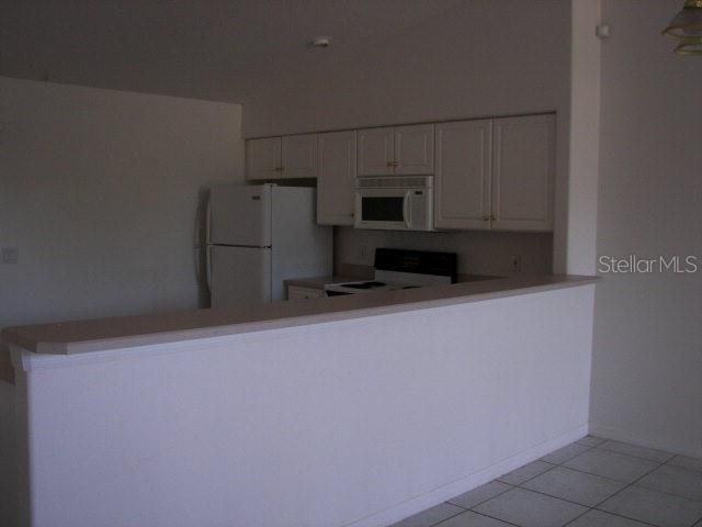 For Rent: $1,600 (3 beds, 2 baths, 1294 Square Feet)