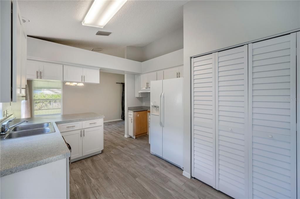 Active With Contract: $2,500 (3 beds, 2 baths, 1256 Square Feet)