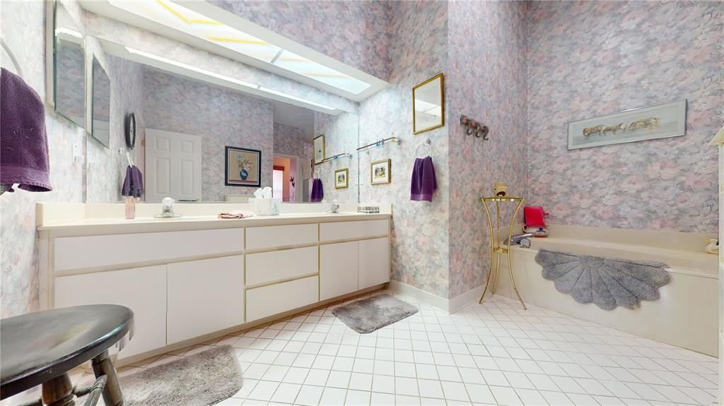На продажу: $625,000 (3 спален, 2 ванн, 1832 Квадратных фут)