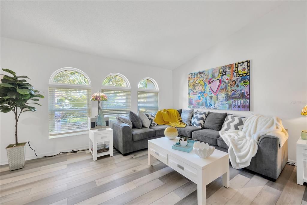 Active With Contract: $585,000 (4 beds, 3 baths, 2338 Square Feet)