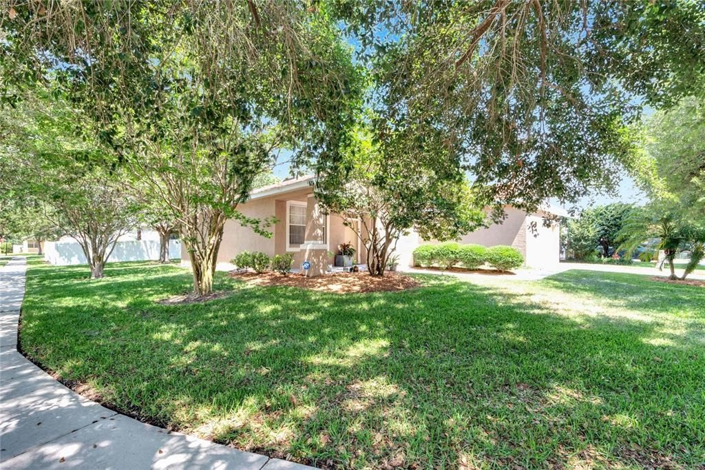 For Sale: $369,900 (4 beds, 2 baths, 1794 Square Feet)
