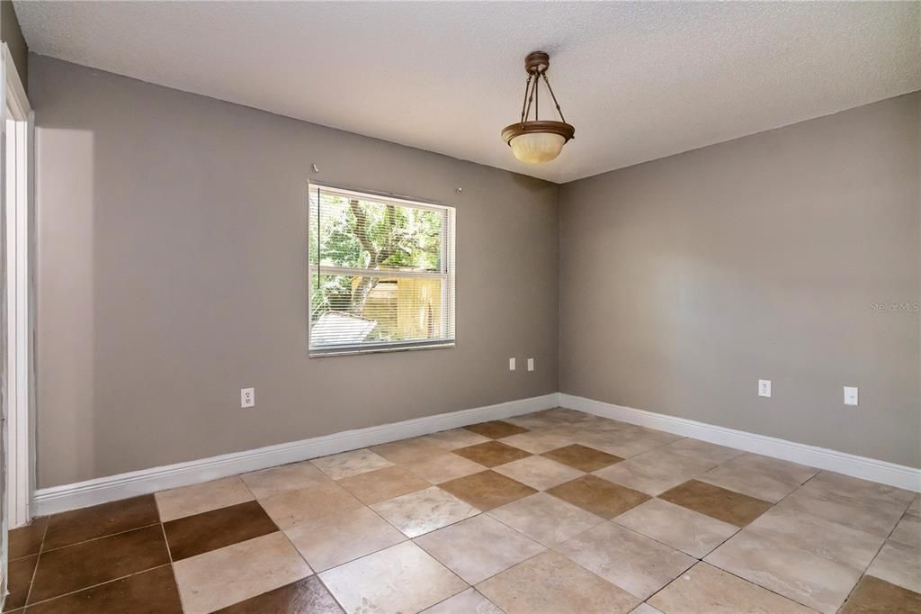 Active With Contract: $299,950 (3 beds, 2 baths, 1352 Square Feet)