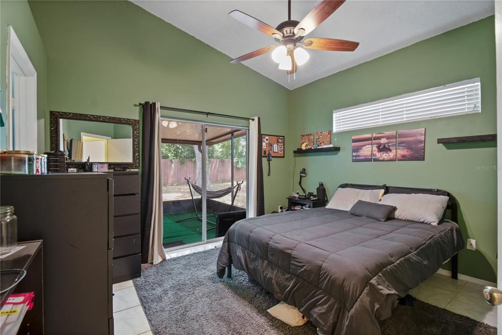 For Sale: $349,800 (3 beds, 2 baths, 1195 Square Feet)