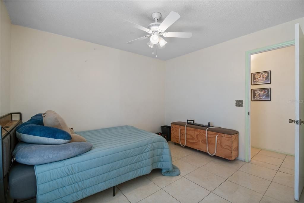 For Sale: $349,800 (3 beds, 2 baths, 1195 Square Feet)