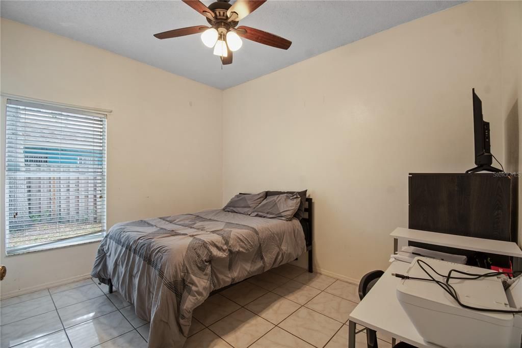 For Sale: $349,800 (3 beds, 2 baths, 1195 Square Feet)