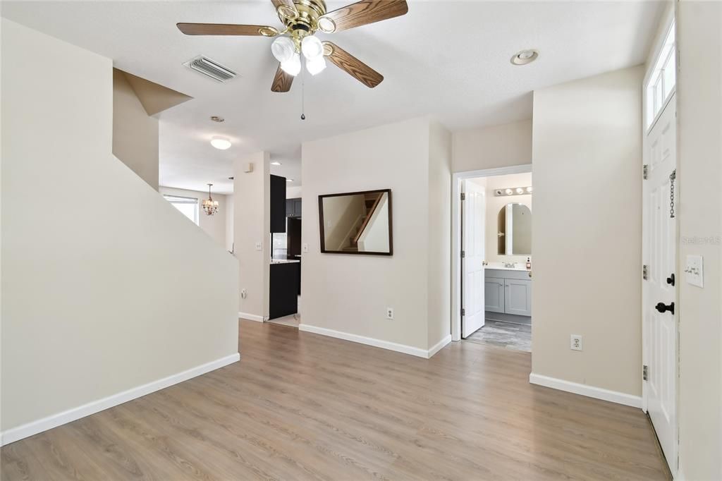 Active With Contract: $2,800 (3 beds, 2 baths, 1452 Square Feet)
