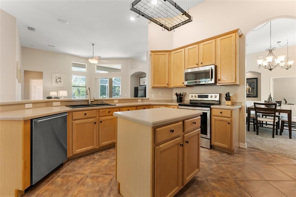 Spacious Kitchen With Cooking Rack
