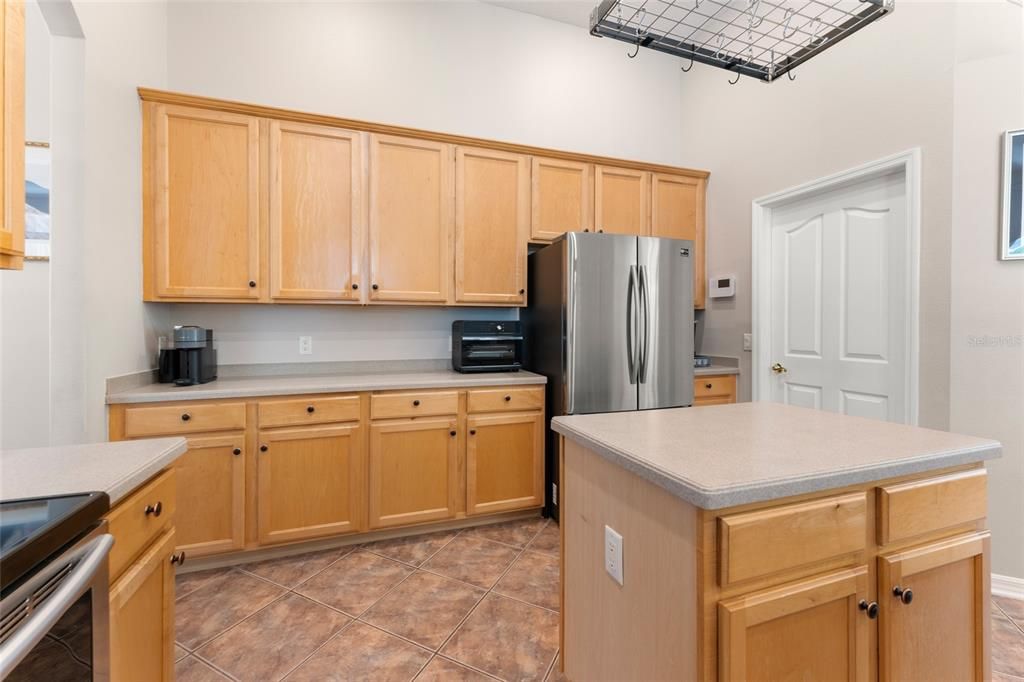 Lots of Great Cabinet & Counter Space