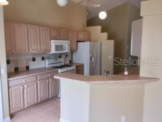 For Rent: $2,740 (4 beds, 2 baths, 2017 Square Feet)