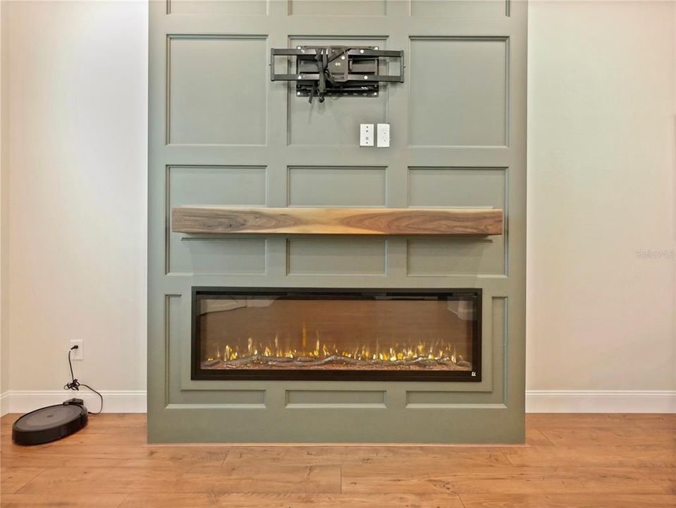 Stunning Custom Fireplace (2022) and Mohawk Redwood Select Craftsman Origin Sonora Chestnut Laminate Plank Flooring (December 2023)