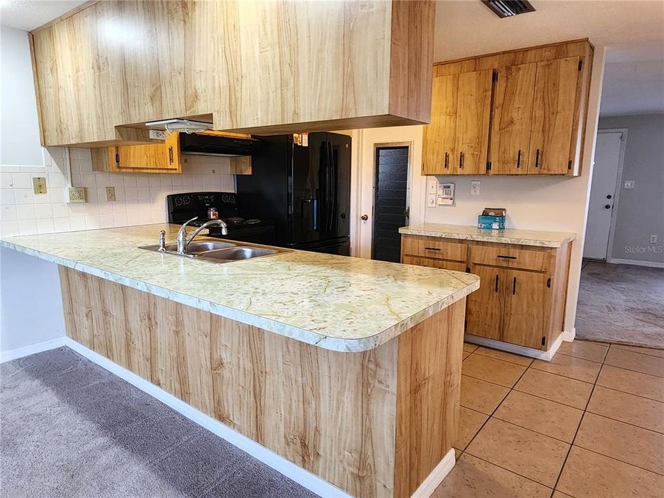 For Sale: $234,900 (2 beds, 2 baths, 1184 Square Feet)
