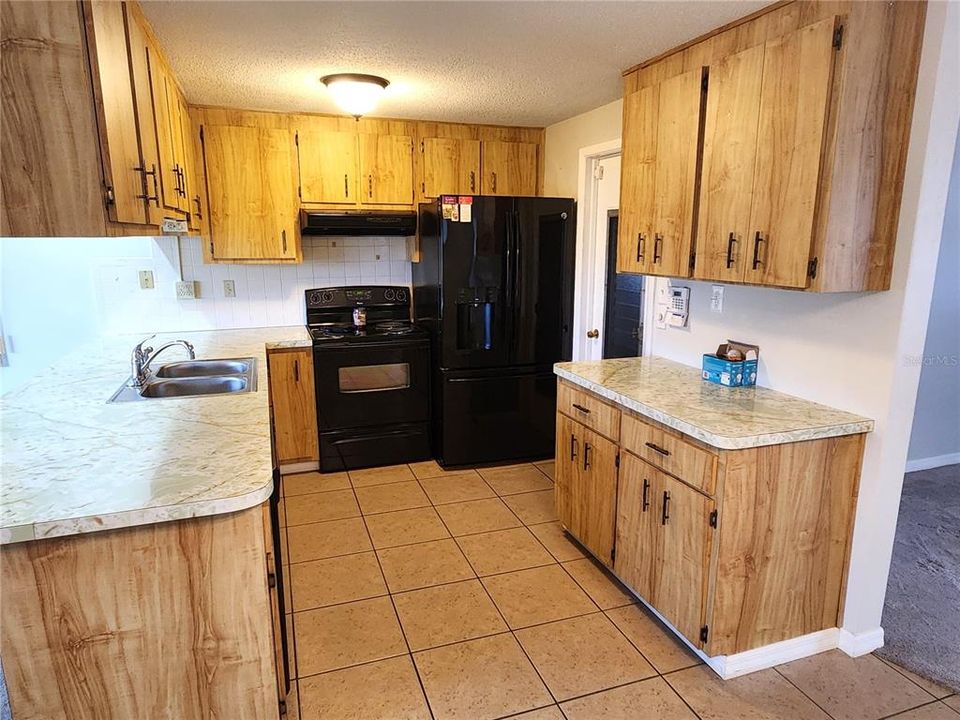 For Sale: $234,900 (2 beds, 2 baths, 1184 Square Feet)