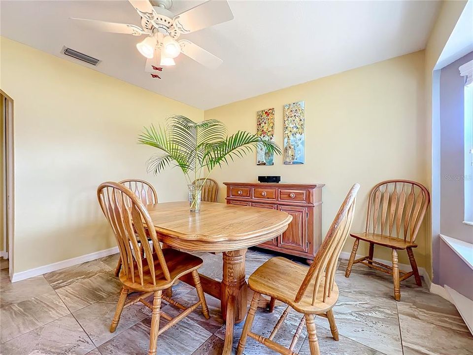 For Sale: $489,000 (3 beds, 2 baths, 1604 Square Feet)