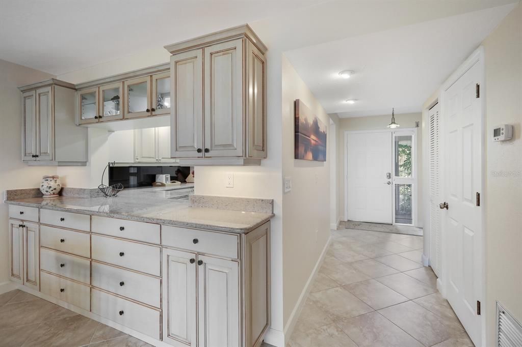 For Sale: $529,500 (2 beds, 2 baths, 1486 Square Feet)