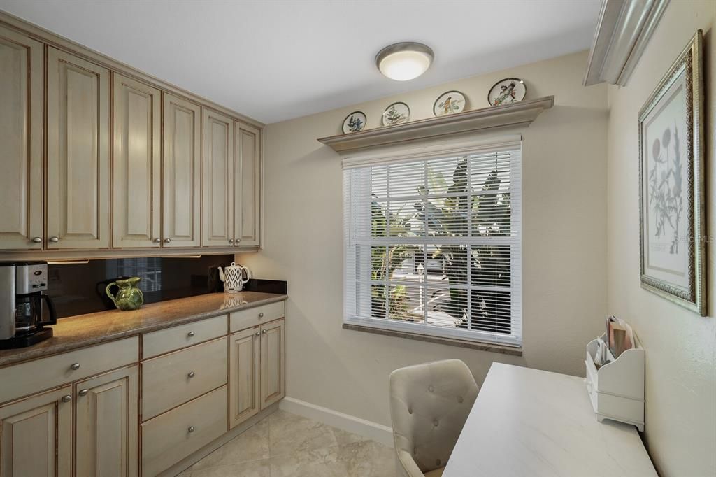 For Sale: $555,000 (2 beds, 2 baths, 1486 Square Feet)