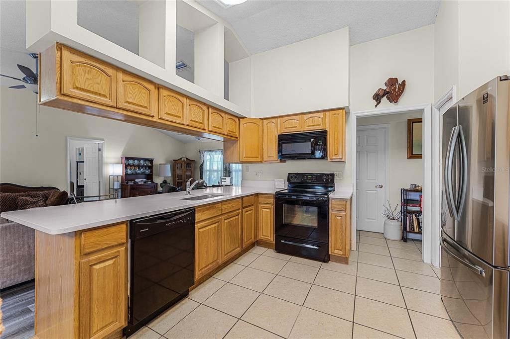 For Sale: $449,900 (3 beds, 2 baths, 1715 Square Feet)