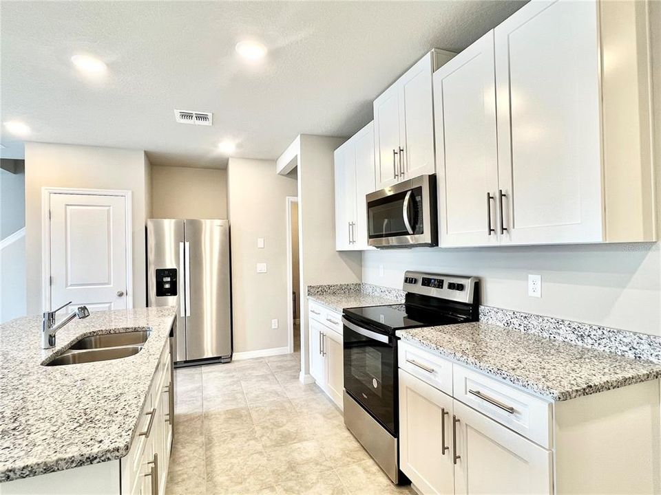 Active With Contract: $2,295 (3 beds, 2 baths, 1566 Square Feet)