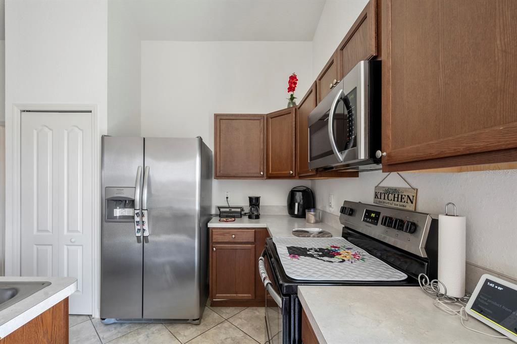 For Sale: $290,000 (3 beds, 2 baths, 1265 Square Feet)