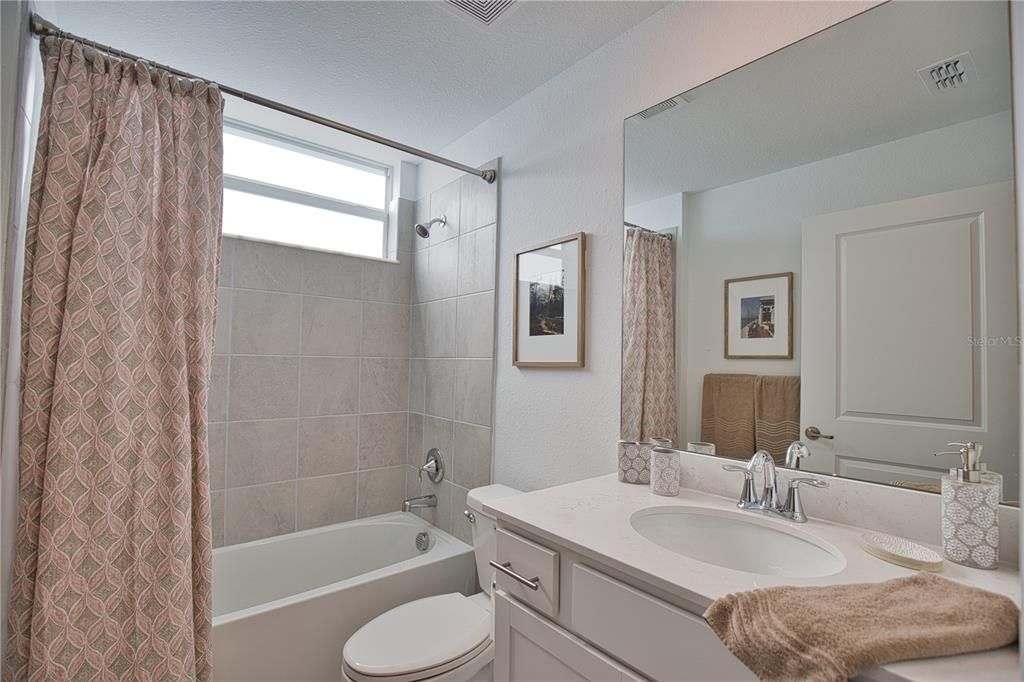 最近租的: $2,400 (2 贝兹, 2 浴室, 1569 平方英尺)
