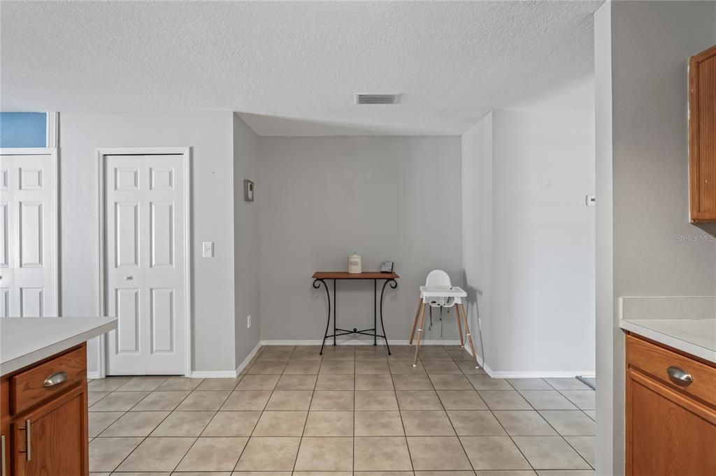 Active With Contract: $405,000 (3 beds, 2 baths, 1950 Square Feet)