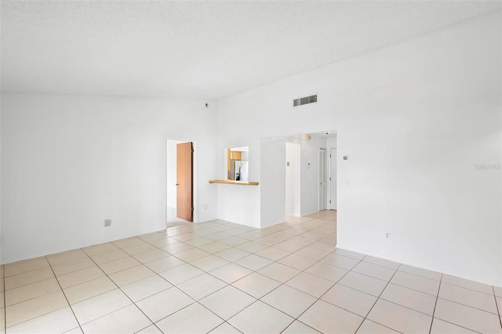 Active With Contract: $380,000 (3 beds, 2 baths, 1206 Square Feet)