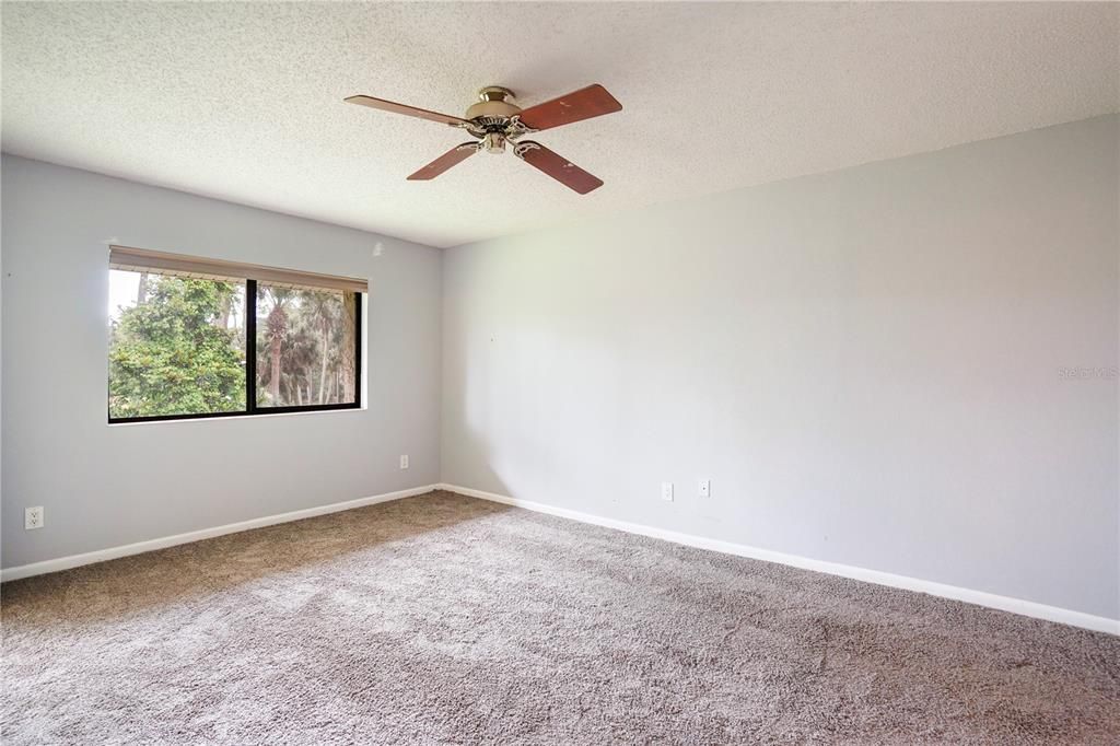 For Sale: $199,000 (2 beds, 2 baths, 1352 Square Feet)