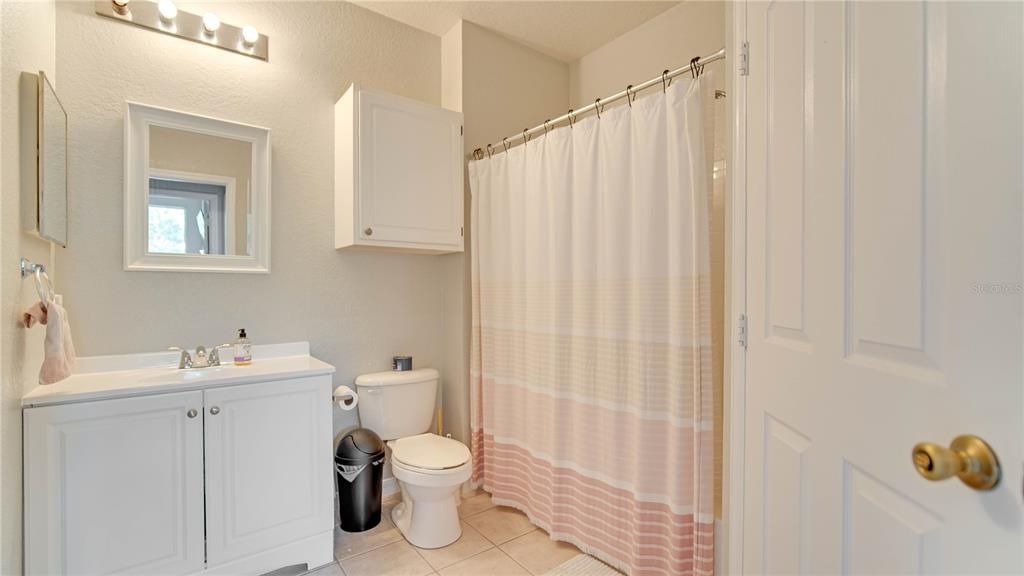 For Sale: $239,000 (2 beds, 1 baths, 848 Square Feet)
