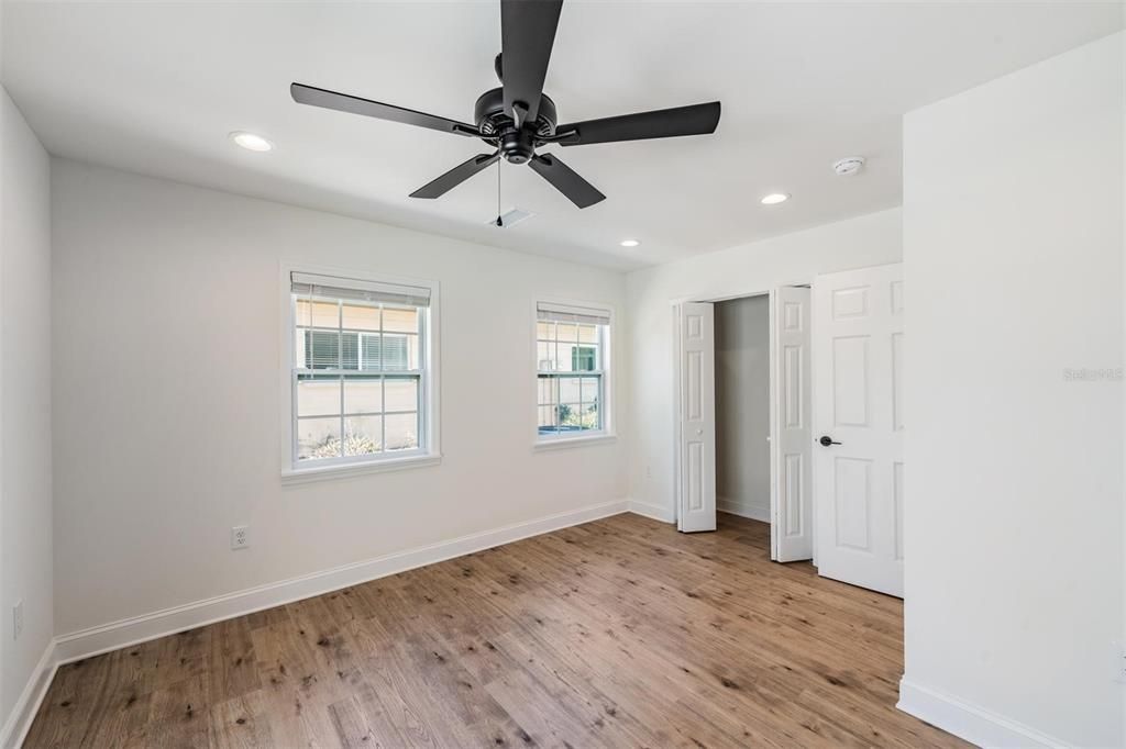 Active With Contract: $359,000 (3 beds, 2 baths, 1334 Square Feet)