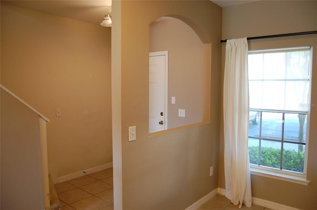Active With Contract: $1,600 (2 beds, 2 baths, 1144 Square Feet)